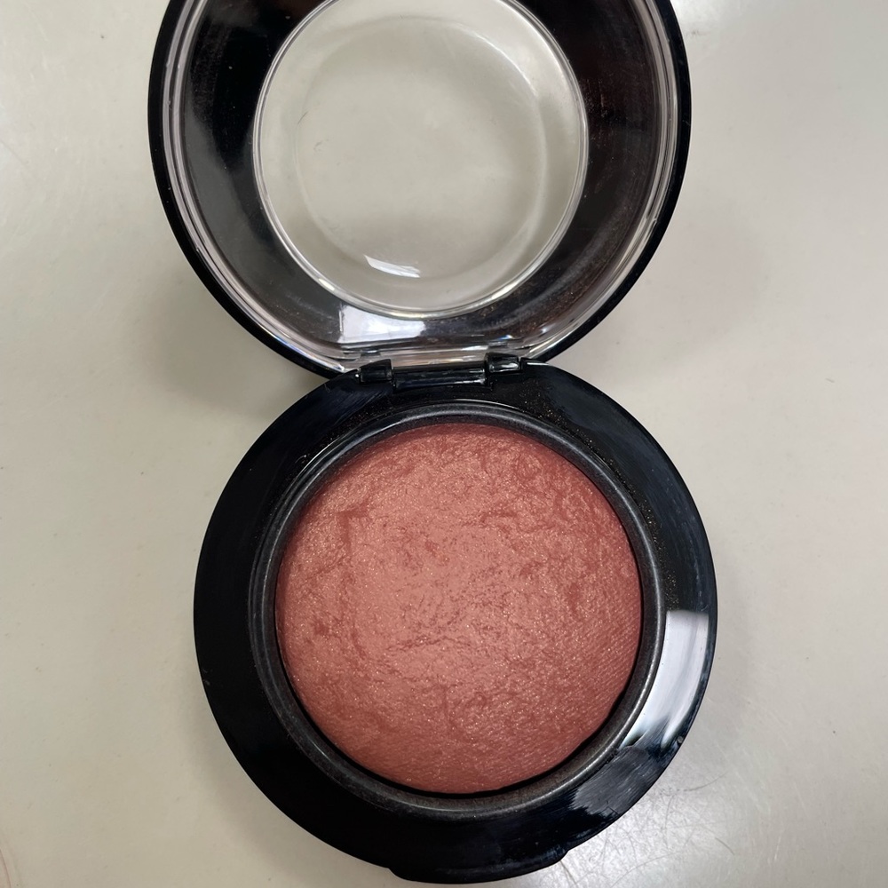 MAC Love Joy Mineralize Blush